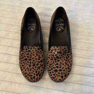 Dansko Olivia calf hair leopard loafer shoes women’s 38 (8 U.S.)